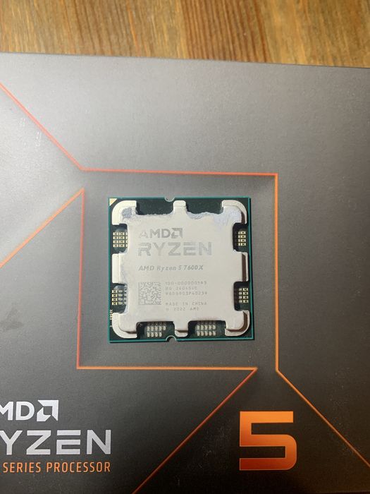 Procesor AMD 5 7600X