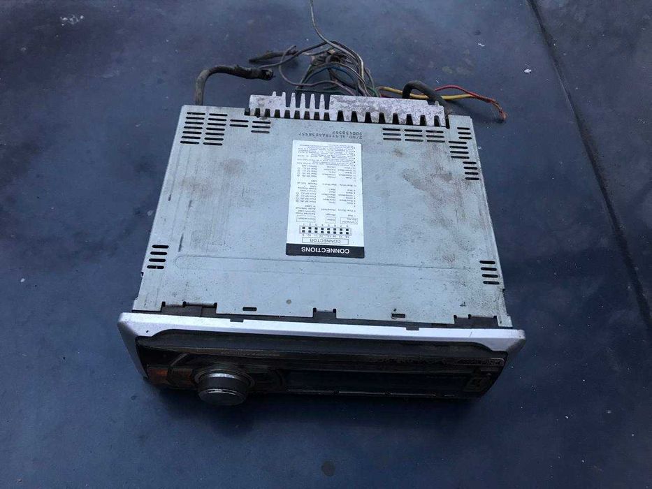 Автомагнитола Alpine CDE 111RM