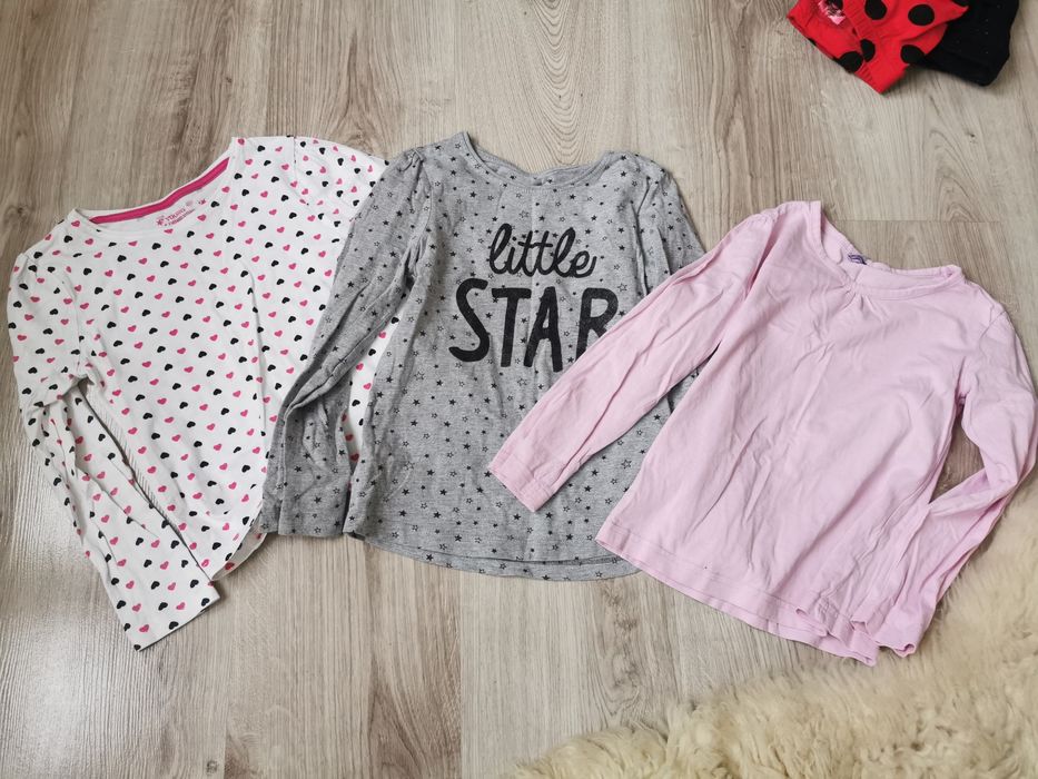 Zestaw paka 122 ciuchy ciuszki spodnie bluzki długi rękaw bluzka