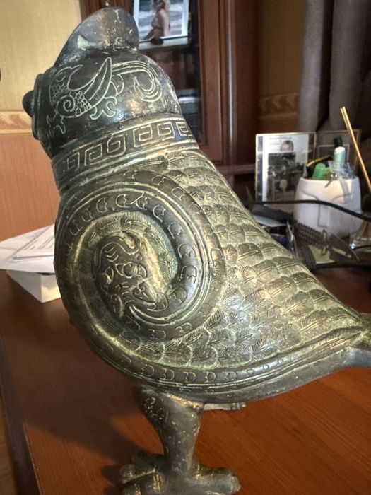 Chinska figura ptaka - stylizowany braz