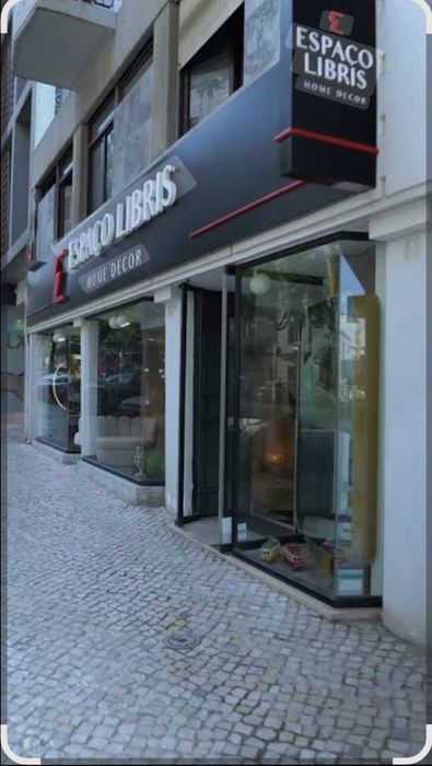 Garagem fechada para 2 viaturas no centro de Leiria