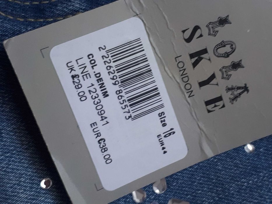 Dorothy Perkins Nowe spodenki z aplikacjami Lola Skye 44