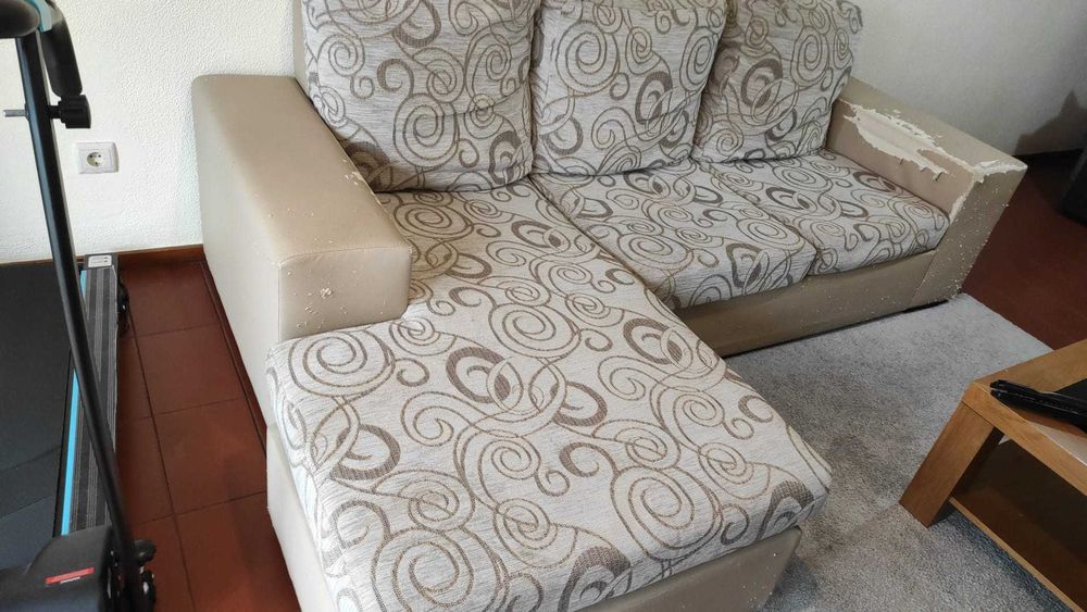 Sofá com uso para despachar