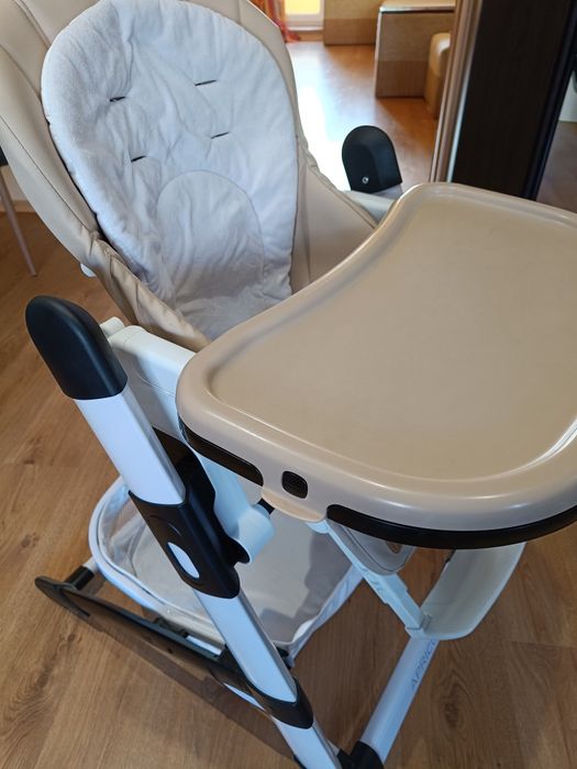 Стільчик для годування Carrello Apricus CRL-14201 в ідеальному стані