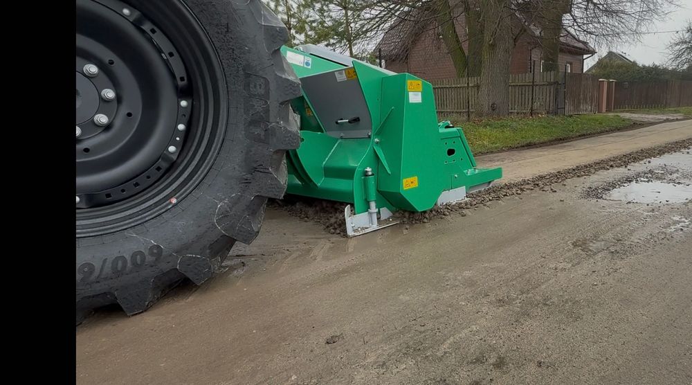 Usługa Frezowania dróg gruntowych, leśnych szutrowych - HEN WPF 200