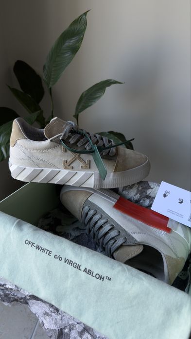 Off-White Low Vulcanized Canvas/Suede Beige Sand  EU39