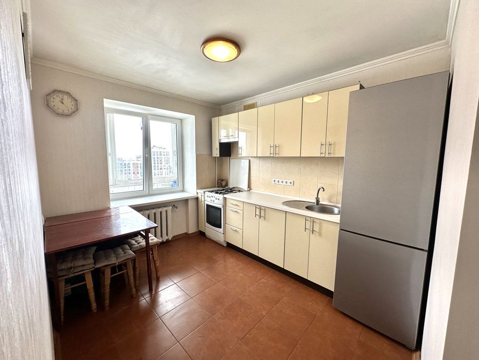 Простора 3 кімнатна квартира на оренду