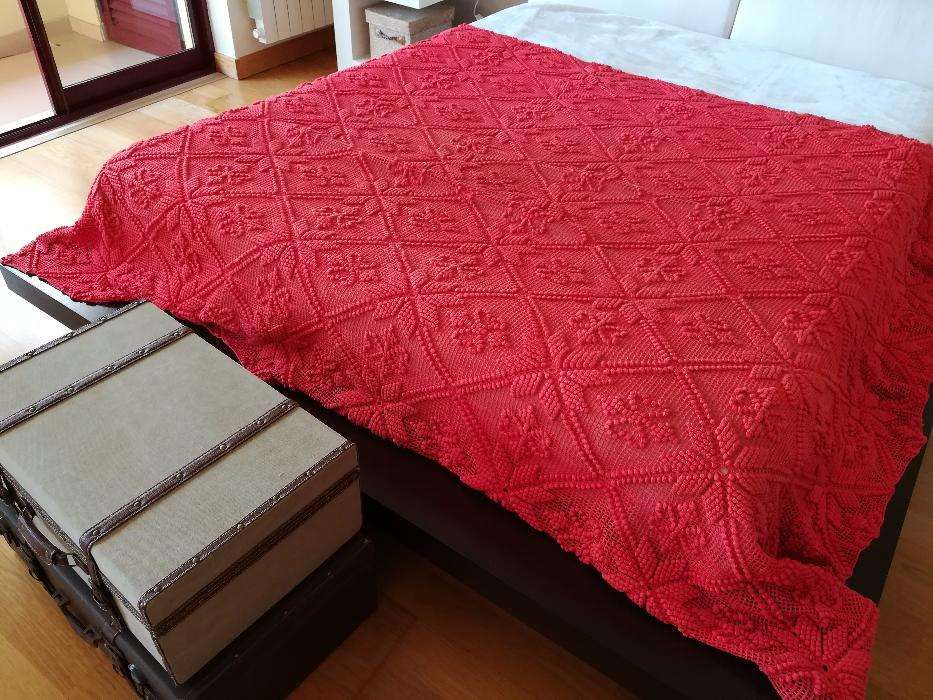 Colcha / Manta em Crochet *feita a mão* Coral / Vermelho - Flor de Lis