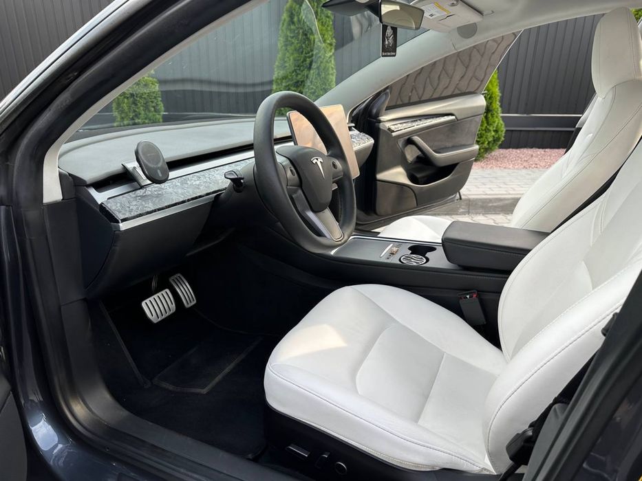 Tesla Model 3 Perfomanse 2023