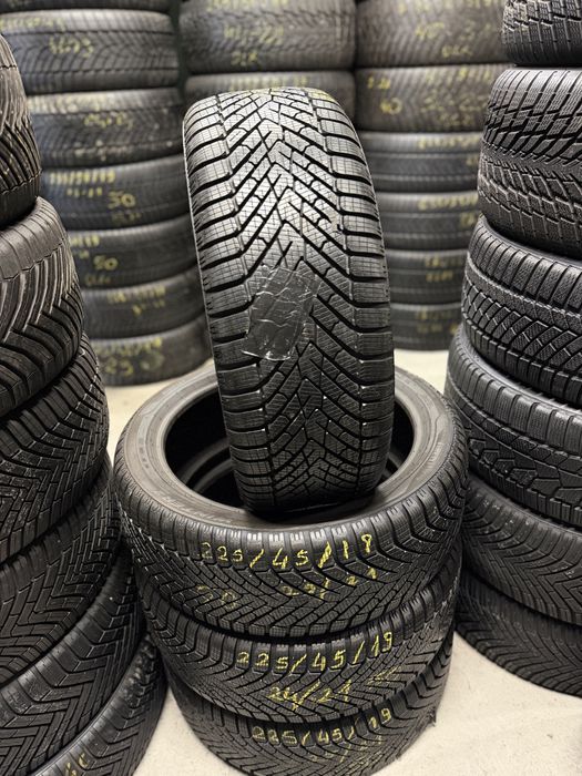#Komplet opon pirelli 225/45/19