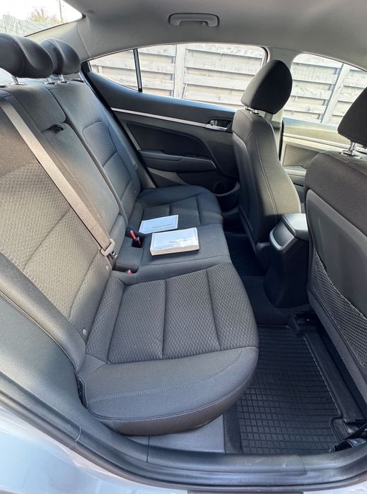 Автомобіль Hyundai Elantra 1.6 2019 рік