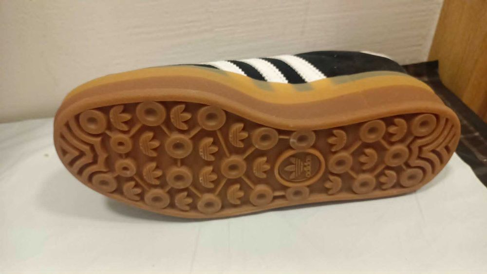 Jeden prawy but adidas gazelle 36 1/3