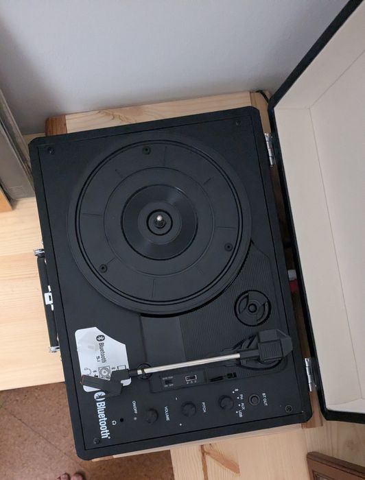 Gira discos portátil Swingson BT Black como novo