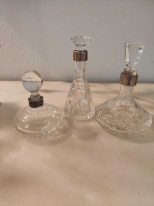 Conjunto 3 frascos em cristal Atlantis com aplicação em prata
