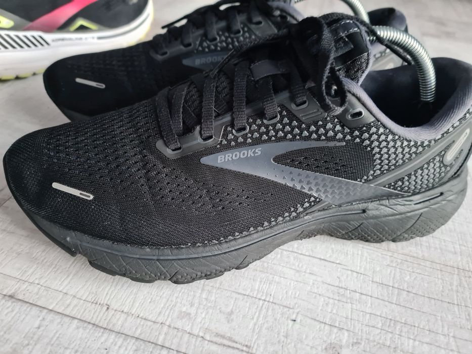 Brooks  ghost 14