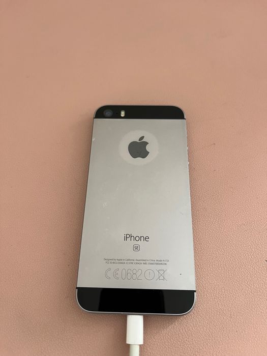 iPhone SE 1a gen 128GB
