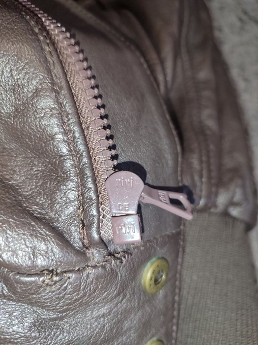 Чоловіча шкіряна куртка-авіатор (пілот)