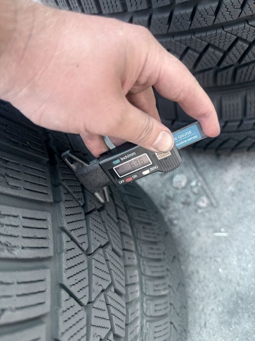 225 40 19 Continental TS860S SSR 85% 2024 Шини Зима