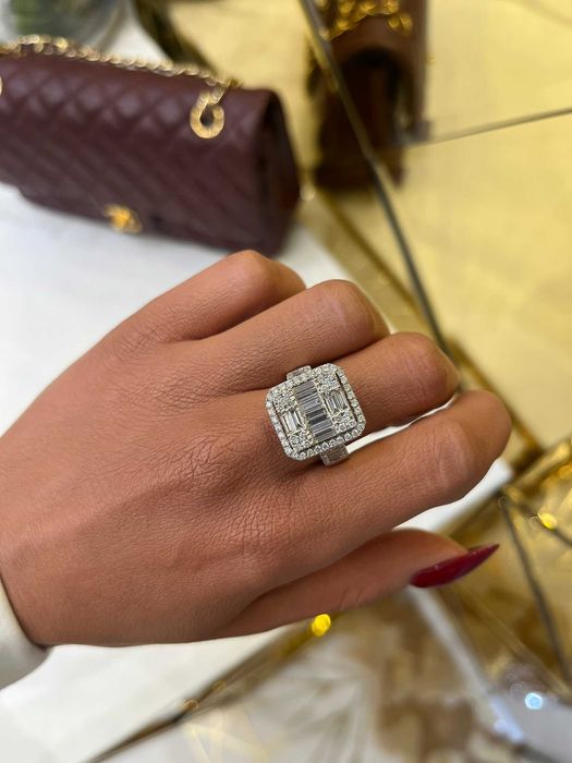 Pierścionek Gwiazd Infinity 2.01 CT bagiety 2.01 CT VVS/FG