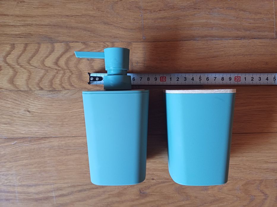 Conjunto de doseador e copo de cor verde - NOVO