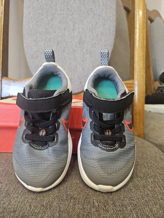 Продам дитячі кросівки Nike