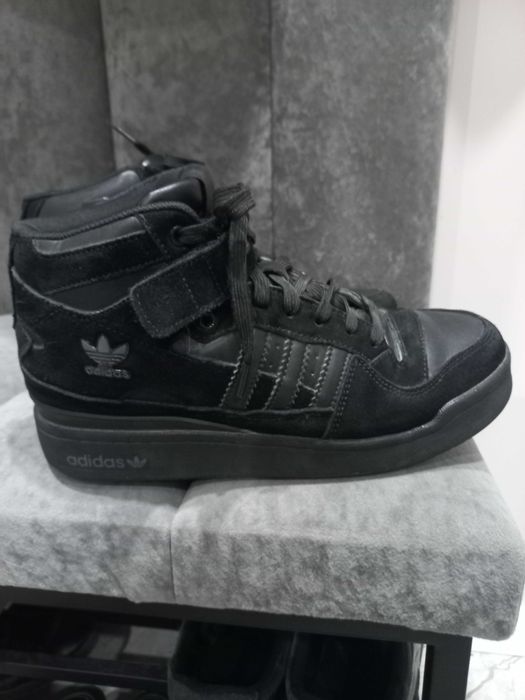 Зимове взуття адідас