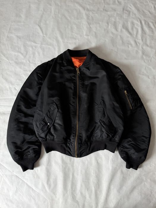 ALPHA INDUSTRIES MA-1 黒 旧ロゴ made in USA Alpha Industries MA-1 Made in USA Cropped Bomber Jacket бомбер