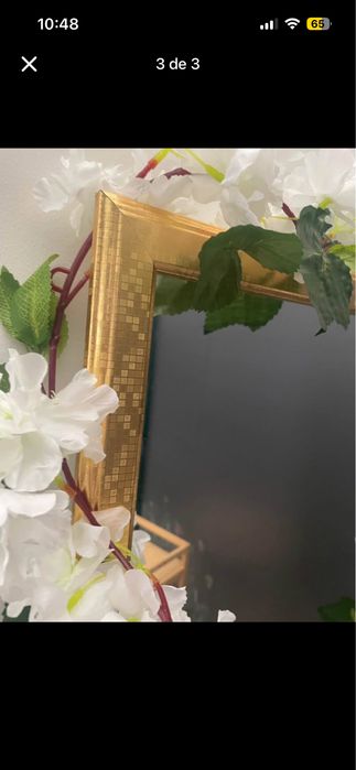 Quadro de Espelho com Borda Dourada