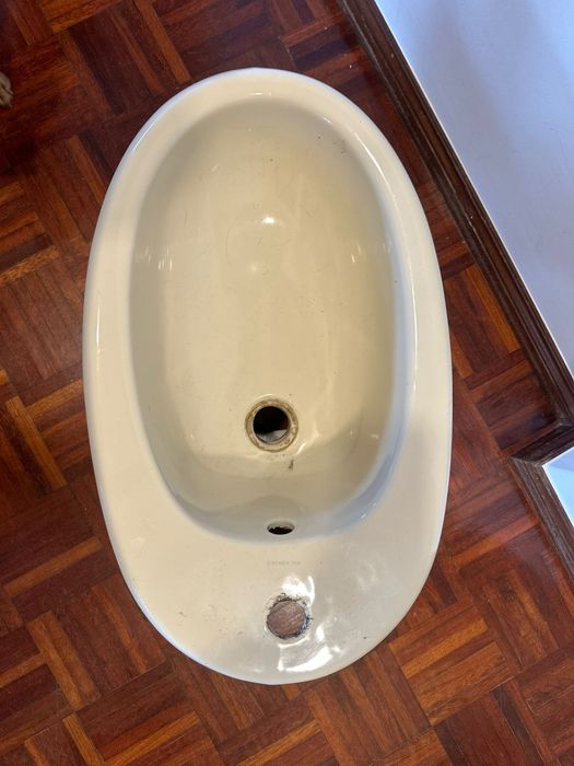 Loiças Sanitárias Valadares