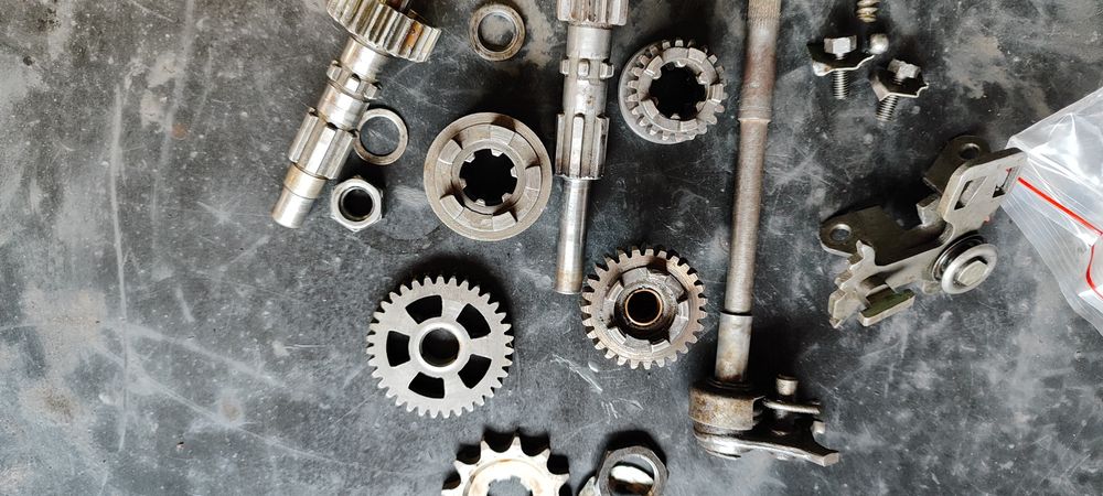 Skrzynia biegów WSK 125 WFM 125 tryb zdawczy pośredni koło zębate ZMD