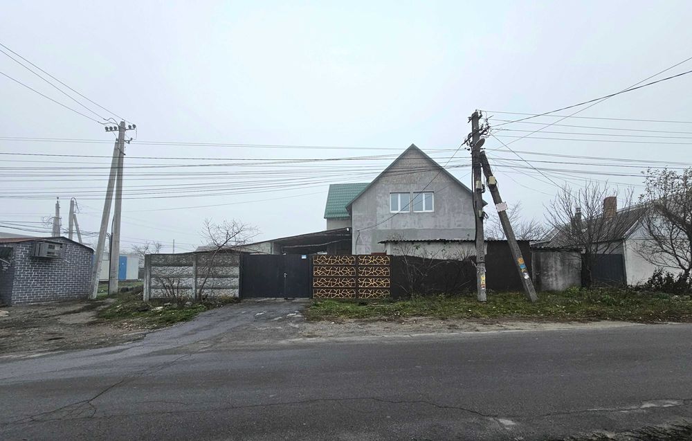 Продам будинок з ремонтом у Діївці-1. Асфальтована дорога. Автономка.