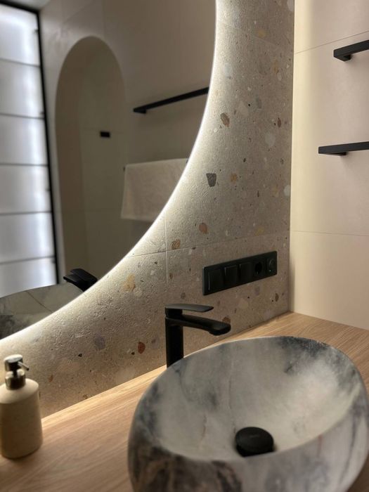 Стильна студія з неймовірним видом на Дніпро! Світло завжди є!