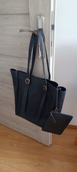 Czarna torba damska Warehouse