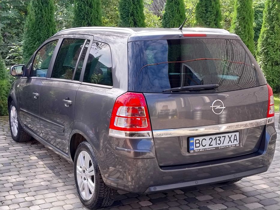 Opel Zafira 2011