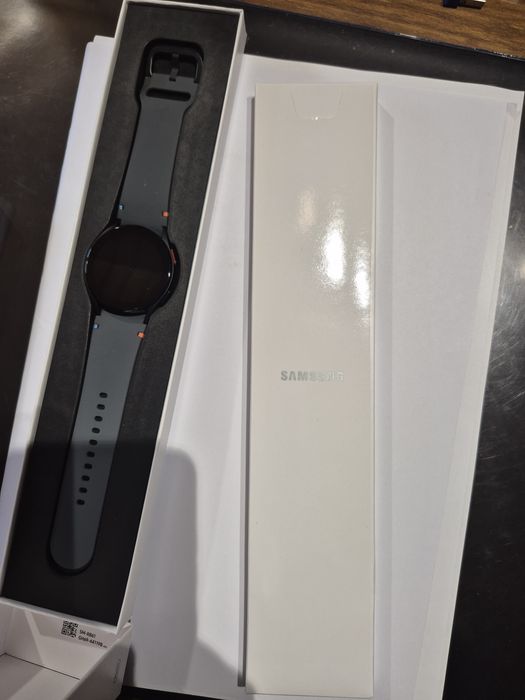 Samsung Galaxy Watch FE 40mm (NOVO)