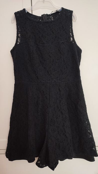 Czarny koronkowy kombinezon damski rozmiar S