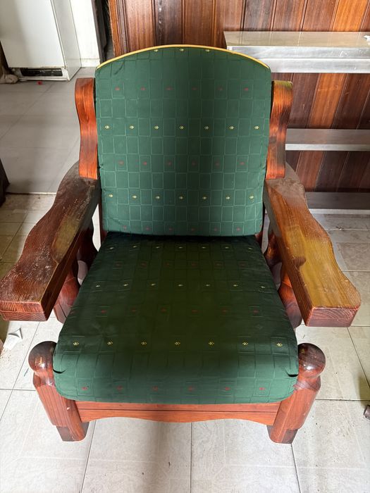 Sofa de baloico madeira