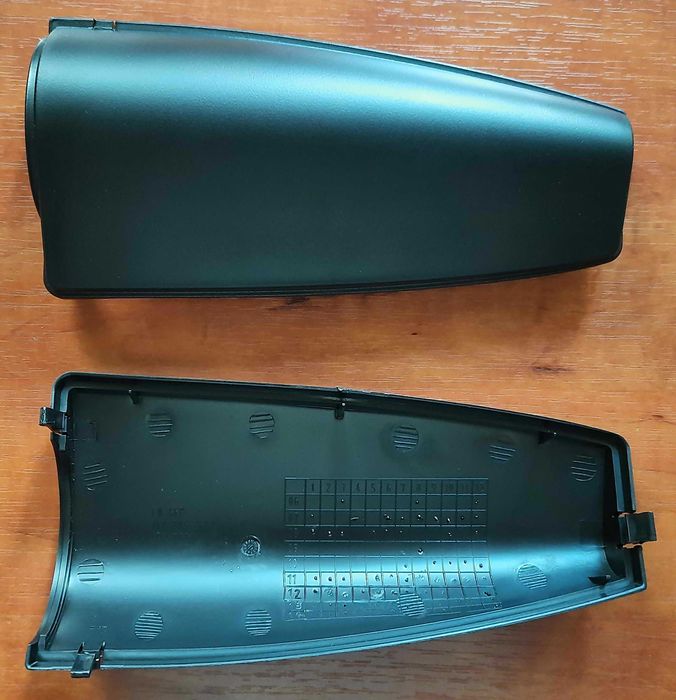 Крышка воздухозаборника Пассат Джетта Гольф Тигуан СС 1K0805965J Шкода