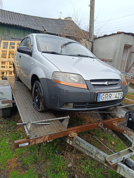Продам бампер,Шевроле