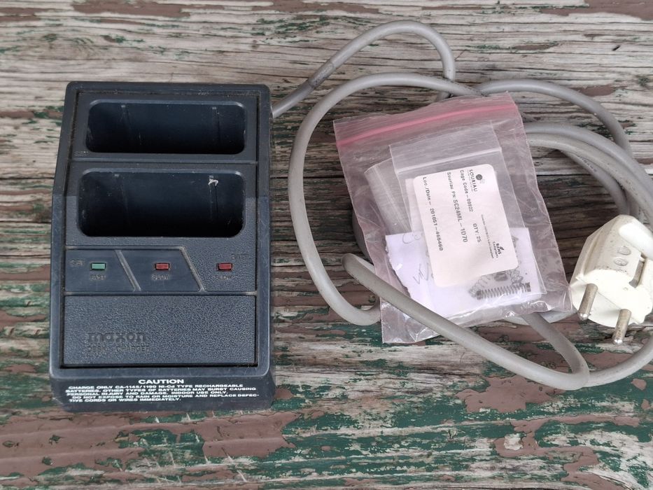 Carregador MAXON Rádios