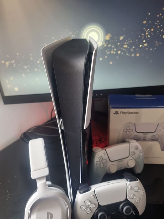 Ps5 slim Digital + 2 comandos + Headphones - Ler anúncio!!