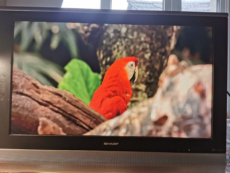 Телевізор sharp 32"