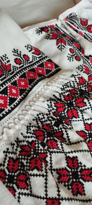 Вишиванка ручної роботи