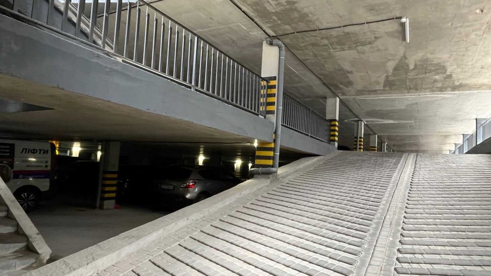 Центр, 1-кімн.,Кухня-вітальня, + окрема кімната,43м.кв., Княгинин