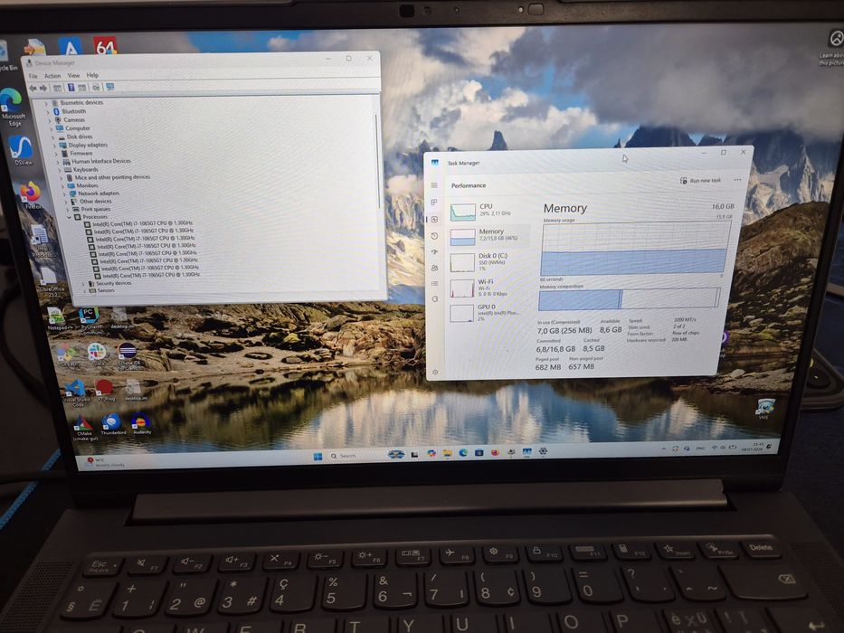 Ноутбук - Lenovo Yoga - процеор: I7-1065G, память: 16GГБ ССД - 475ГБ, відео: інтероване в процесор
