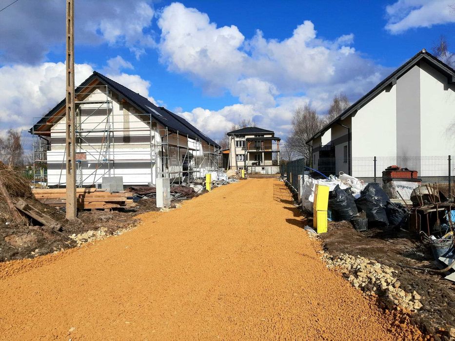 Budowa Dróg Dojazdowych i Utwardzanie Terenu