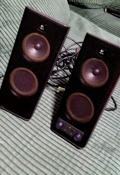 Logitech* Stereo Speakers x140