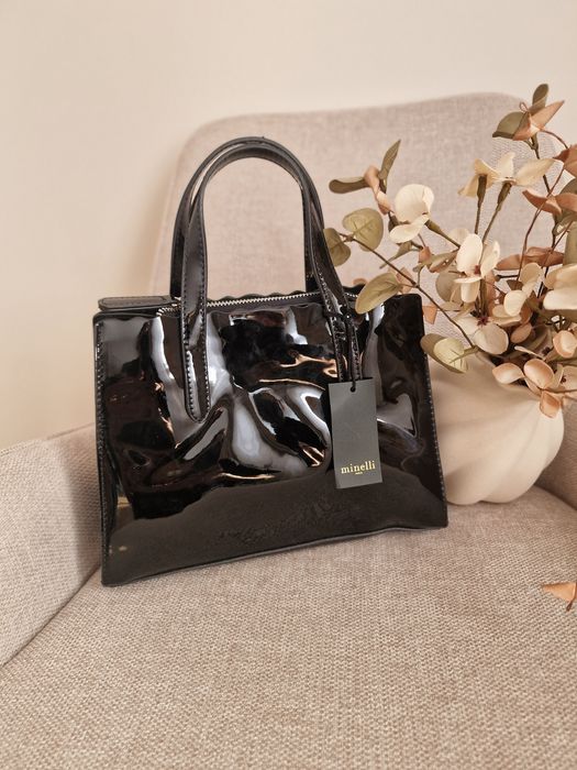 Minelli Paris torebka lakierowana czarna elegancka  shopper kuferek