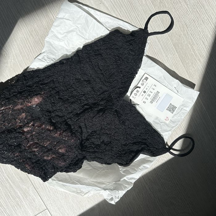 Боді    bershka