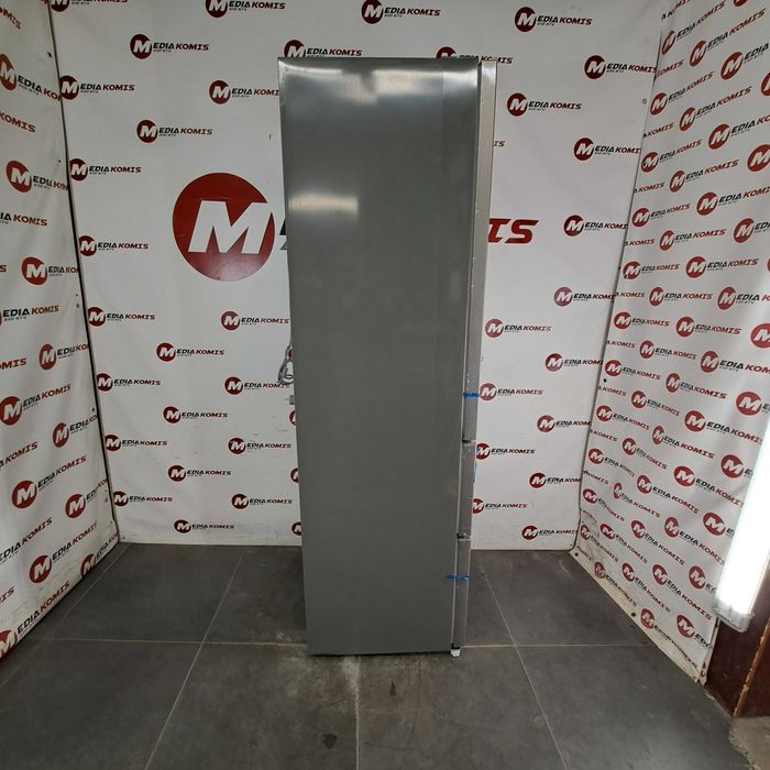 Lodówka Amica KGCN 389 150 E (2lata gwar)Klasa D / 192 cm wys / 282 l